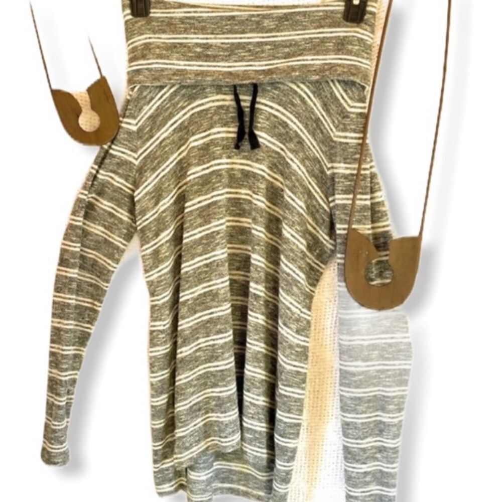 Olive + Oak Off‎ Shoulder Striped Shirt